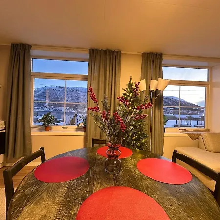 Aurora View With Free Parking 트롬쇠