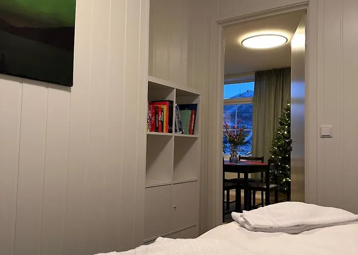 Aurora View With Free Parking