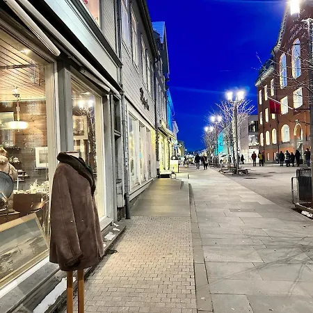 Aurora View With Free Parking *