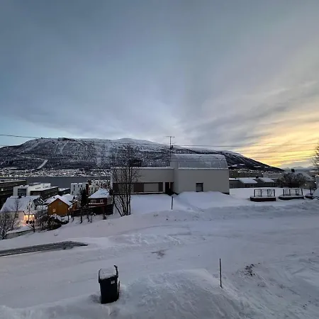 Aurora View With Free Parking Appartement